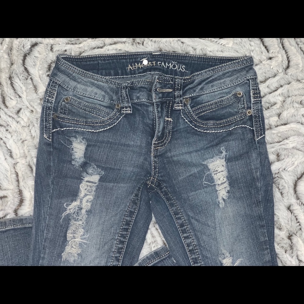 Boot cut distressed Jeans